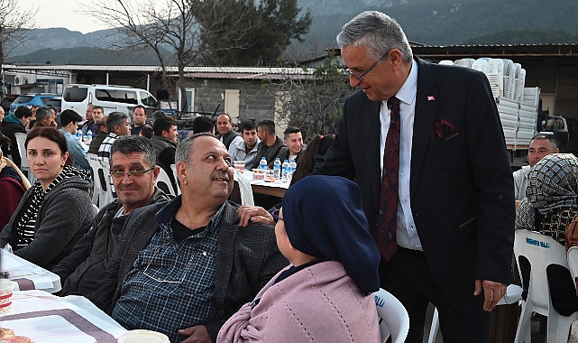 Başkan Topaloğlu'ndan belediye çalışanlarına iftar yemeği – GÜNDEM