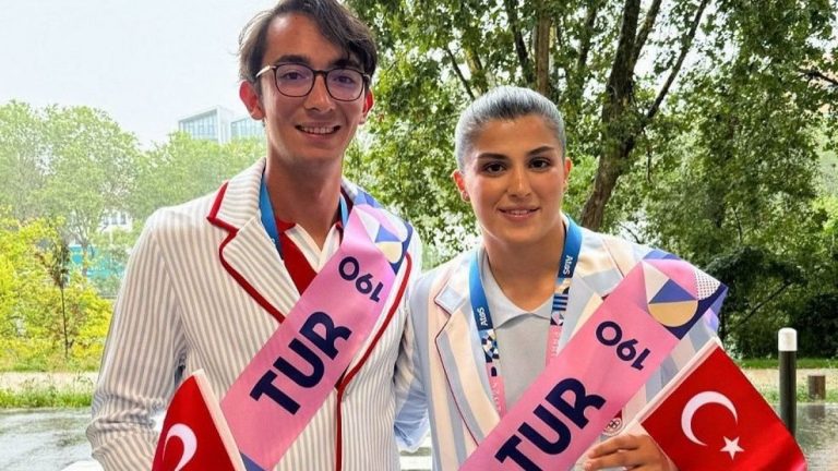 Türk takımının olimpiyatlardaki forması “pijamaya” benzetildi
