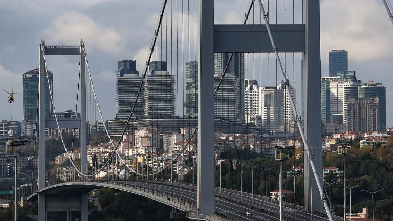 Köprü ve otoyol geçiş ücretlerinde neredeyse yüzde 40 artış