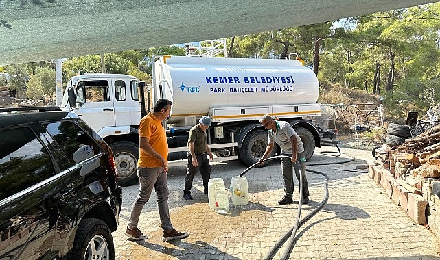 Kemer Belediyesi, Tekirova'ya suyun ulaşmadığı yerlere su taşıyor – GÜNDEM