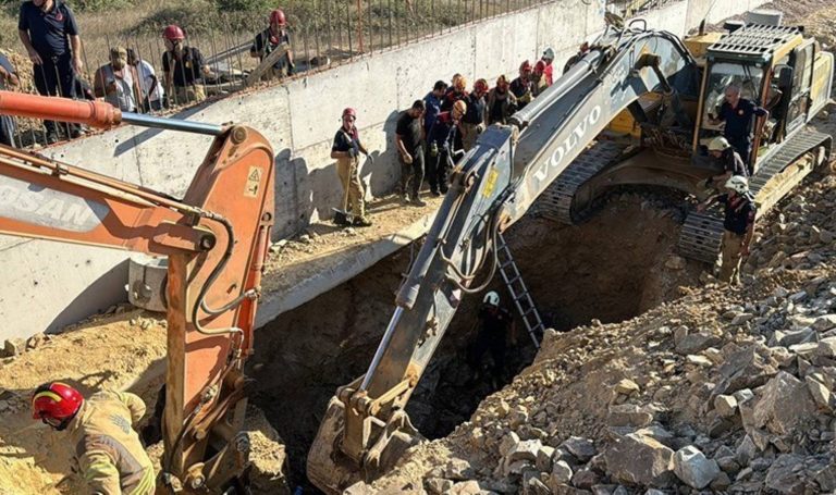 Tuzla'da enkaz altında kalan 2 işçinin cenazesi adli tıp morguna kaldırıldı – Son Dakika Türkiye Haberleri