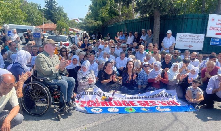 DEM partisinin “Gezi” ziyareti: “Diyalog ve müzakere bu ülkeyi bölmeyecek” – Son Dakika Siyaset Haberleri