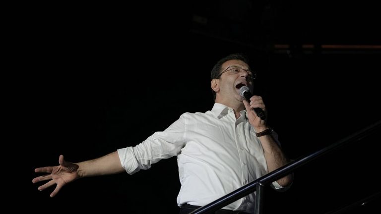 İstanbul Büyükşehir Belediye Başkanı Ekrem İmamoğlu'ndan 'erken seçim' uyarısı: İktidar Yargıtay kararını göremiyor