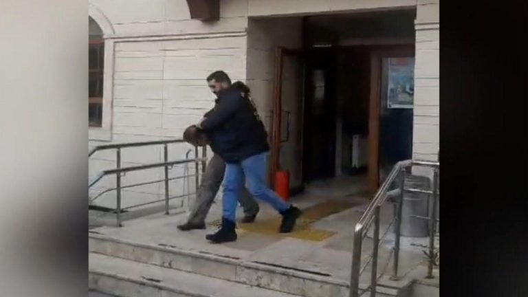 Sahte Polis Essenler’in sahte polisini yakaladı