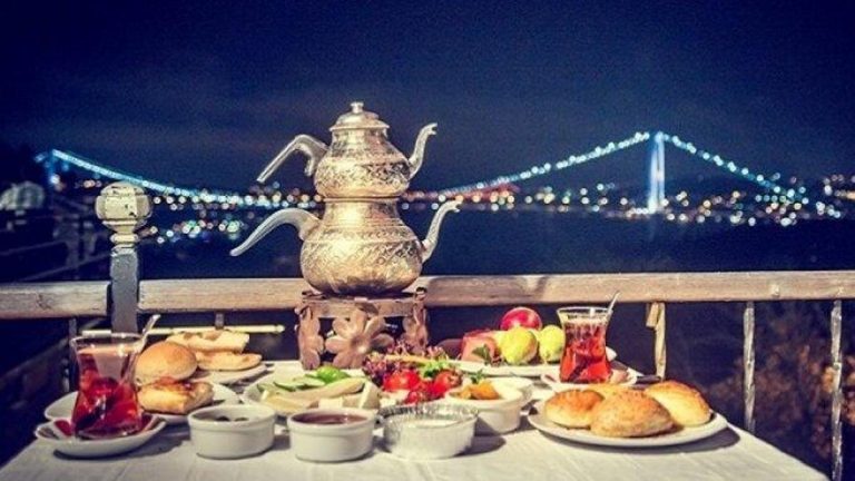 Sahur’da yemelisin! Dolu tutan yiyecekler! Oruçta oruç tutmaya devam eden yiyecekler nelerdir? Ramazan’da yenilecek yiyecekler …