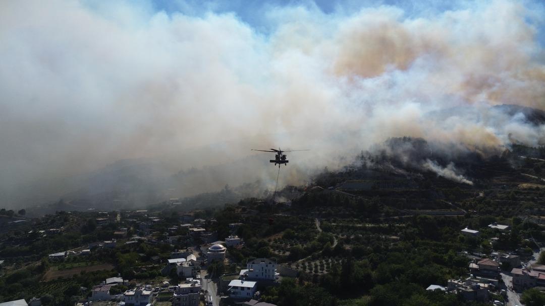 Orman Ateşinde Okmir, Hatay ve Manisa ... Takımlar yoğun bir şekilde savaşıyor, Bakan Yumakli: 