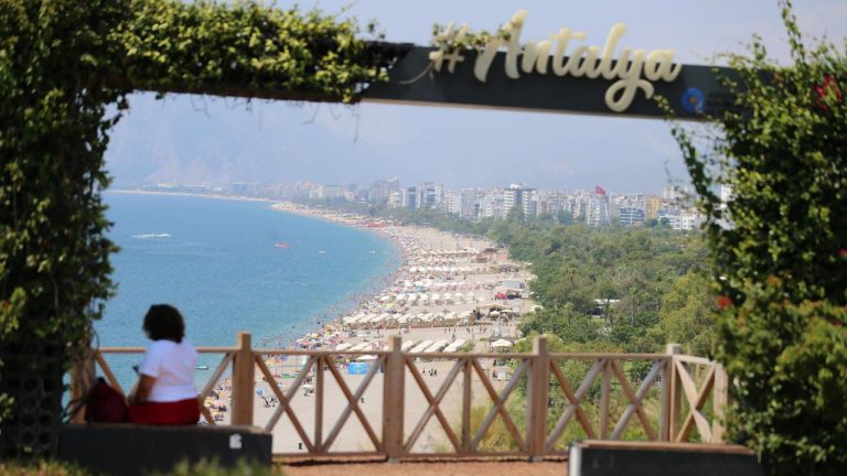 Antalya’da nem yüzde 77’ye ulaştı