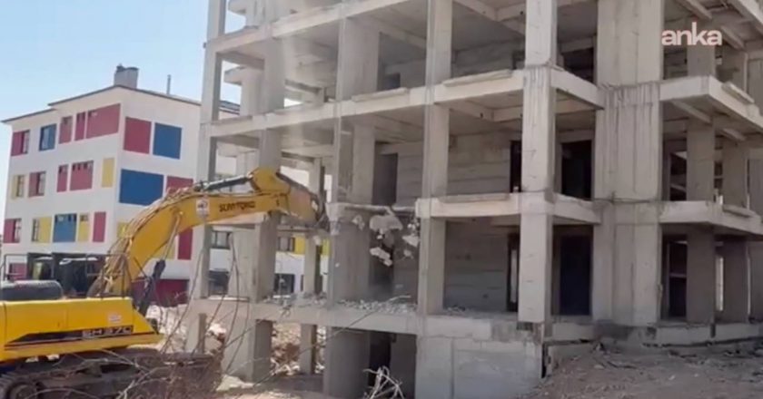 Şanlıurfa’da müteahhit kendi inşaatını ihbar etti: 5 katı tamamlanan bina yıkıldı! – Son Dakika Türkiye Haberleri