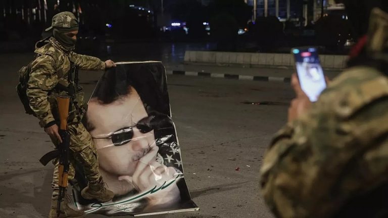 Suriye’de Beşar Esad için tutuklama emri çıkarıldı