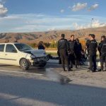 Erzincan-Sivas kara yolunda kaza: 2 yaralı