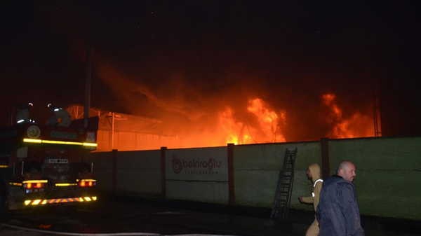 Samsun Bafra OSB’de geri dönüşüm tesisinde yangın – Son Dakika Türkiye Haberleri