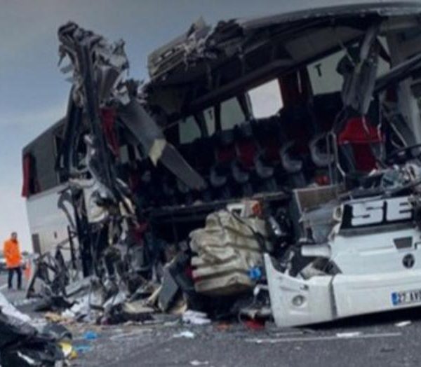 Osmaniye’deki feci kazada 2 şoför tutuklandı, 7 ölü var