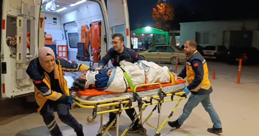 21 yaşındaki işçinin kafası yük asansöründe sıkıştı: Hayati tehlike var!