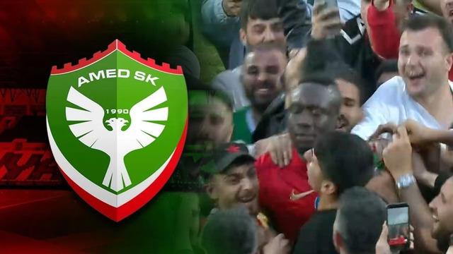 Amedspor, Süper Lig’e yükseldi! Golün ardından saha bir anda karıştı